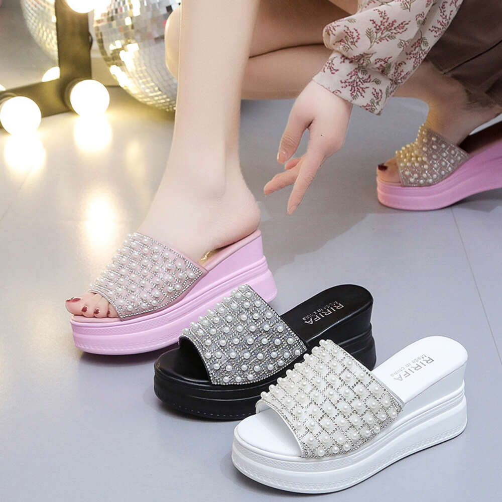 2024 Summer New Style Outward Wearing Matsu Cake Thick Sole High for Women's Sequin Pearl Slop Heel Cool Slippers ddmythur