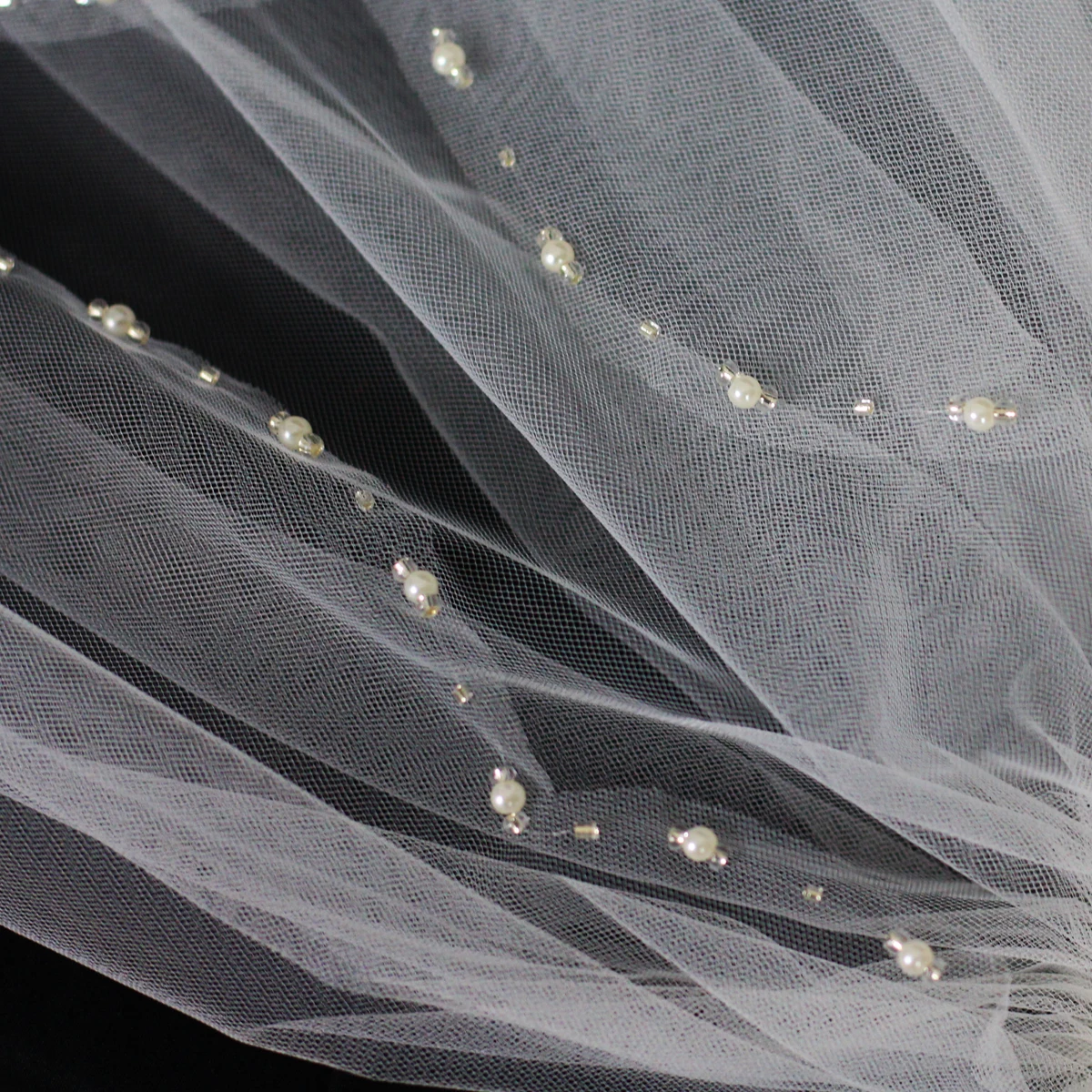 Bridal V737 Exquisite Wedding Veil One-Layer Handmade Beading Edge White Brides Veil Women Marriage Accessories smile