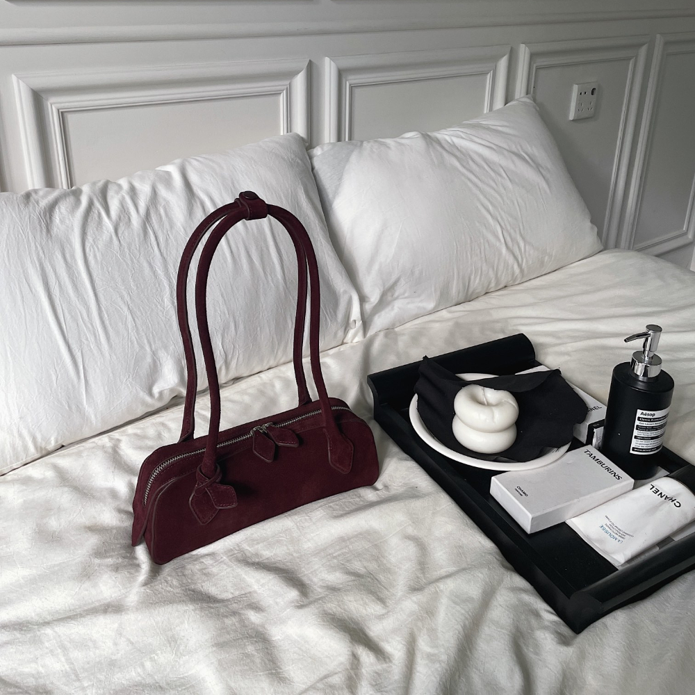 Customized Slender Sausage Shape French Niche Commuting Tote Matting Chamois Long Handle Women Handbag Armpit Shoulder Bag Suede