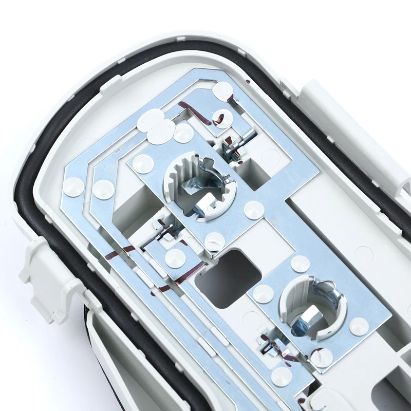 New Right Left Rear Taillight Lamp Bulb Holder Cover For VW Cross Polo 4 9N GTI GEN 2 2007 2008 2009 2010 6Q6945257F 6Q6945258F