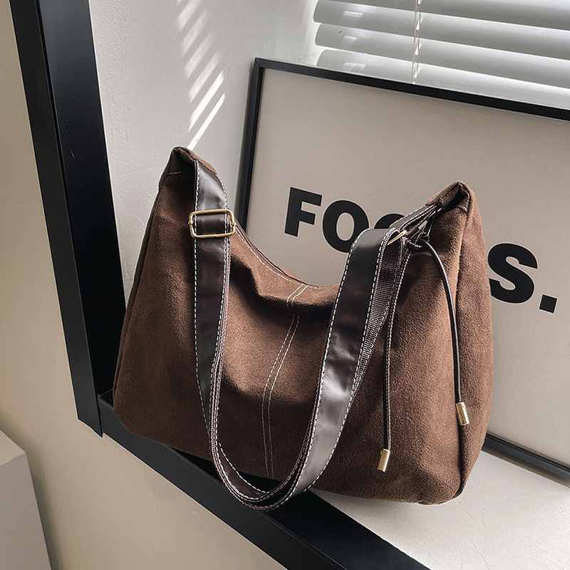 2025 Designer veet 3 Deer skin soft face tote for women 2024 new autumn and winter Korean niche crossbody large capacity commuting shoulder bag free s