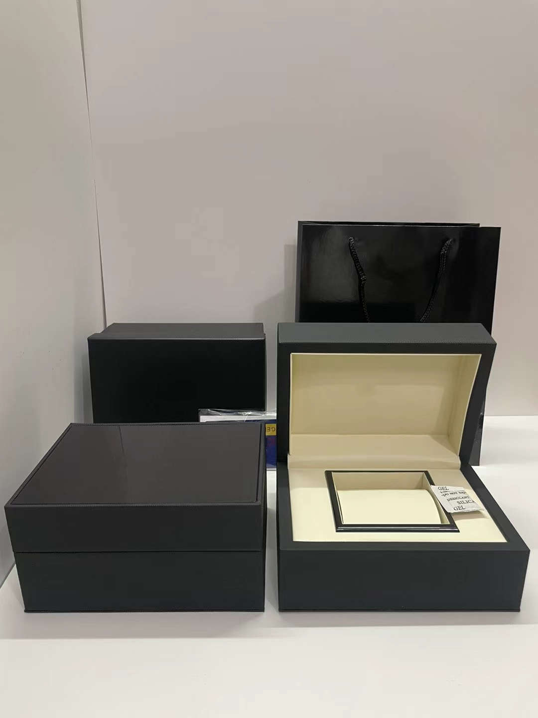 Top Quality Boxes VC watch Original Box Accessories wholesale montre Watches Booklet Card Tags and Papers In English Swiss Watches Boxes Many are the box #256
