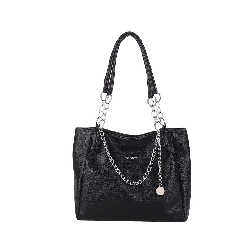 2025 New Large Capacity Chain Underarm Women s Designer Solid Color Fashion Trend Commuter Shoulder Bag High Quality Leisure Storage Bag Free Shipping