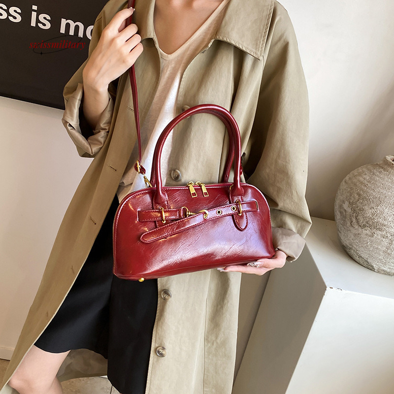 Fashionable fashionable women's Korean version Instagram trendy shell small square 2024 early autumn artistic and western-style crossbody bag #32