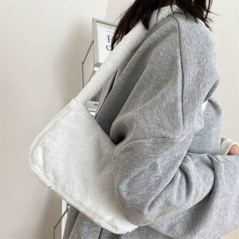 Plush Shoulder Bags For Femme Luxury Designer Soft Winter Ladies Clutch Purse Handbag Cute Fashion Female Party Underarm Bag