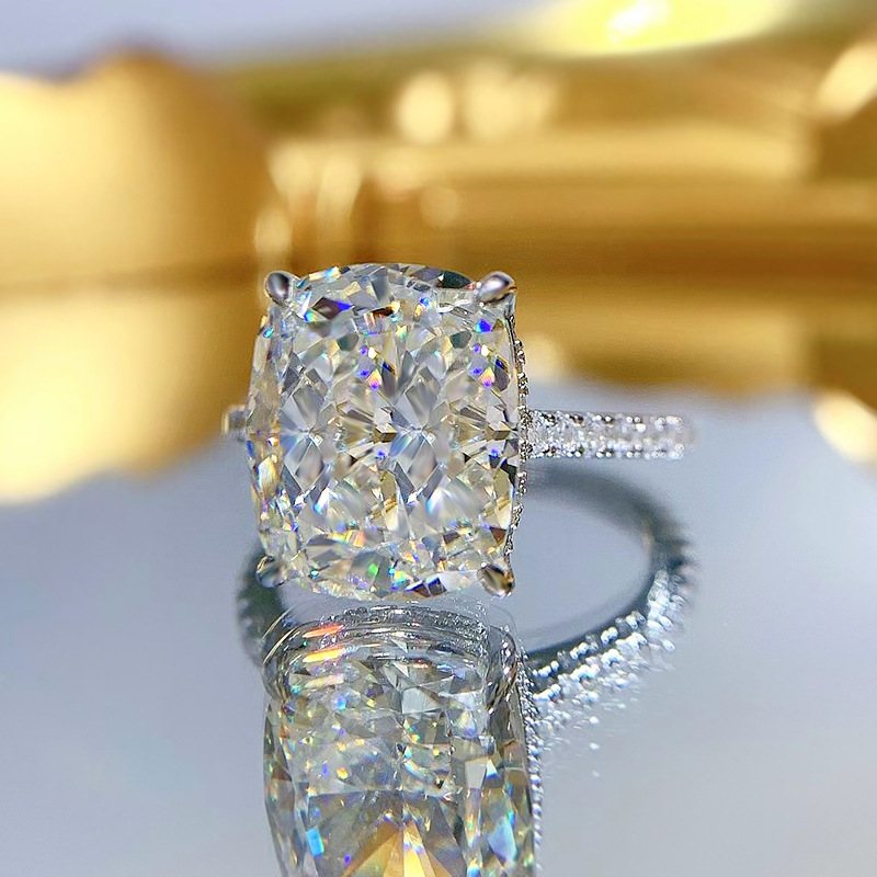 2024 Top Sell Genuine 100% 925 Sterling Silver Luxury Jewelry Narural White Moissanite Diamond Party Elegant Women Wedding Engagement Band Ring Gift