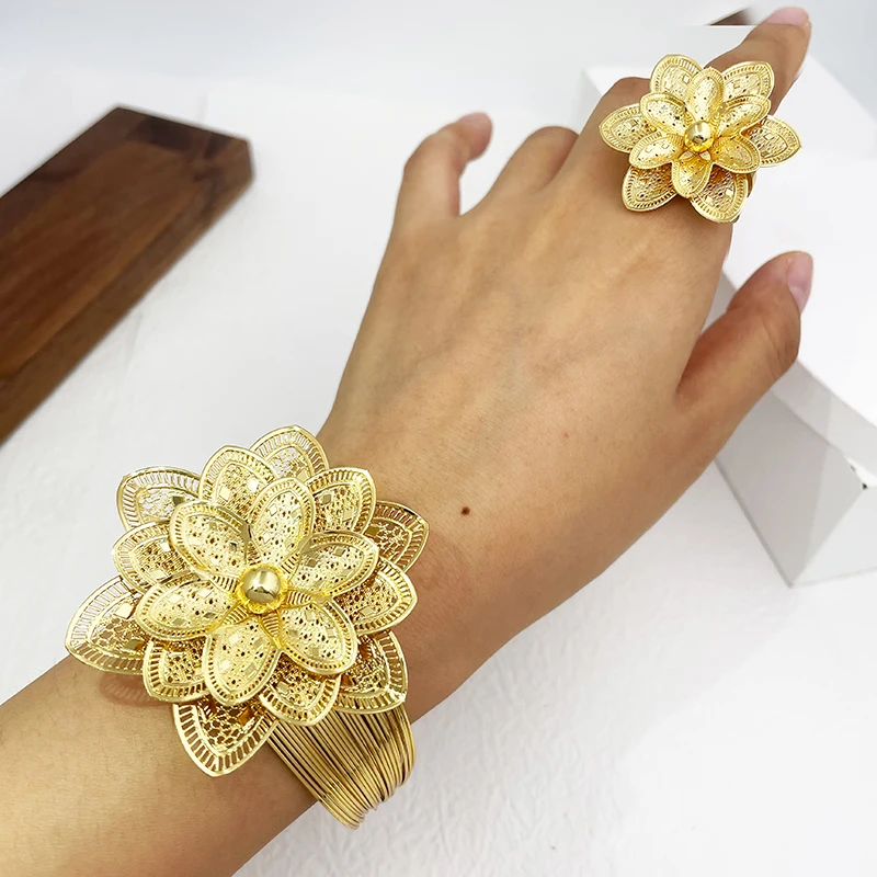 Set Vintage Women Jewelry Gold Plated Necklace Earrings Bracelet Ring Dubai Set Jewelry Wedding ddmysmile Party Accessories Smile