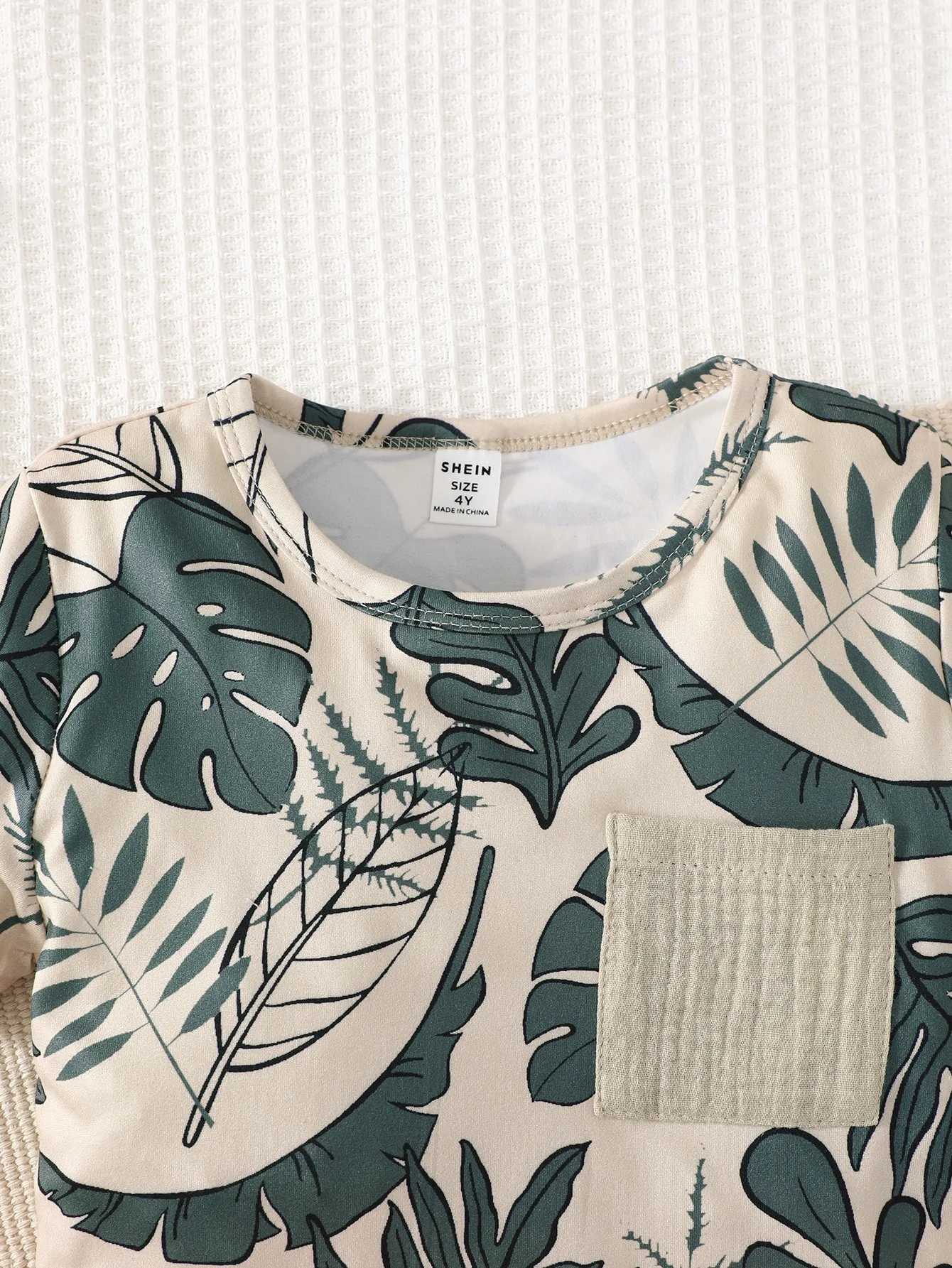 Clothing Sets 2PCS Kid Boy Clothes Set Short Sleeves Leaf Print ket Style T-shirt+Shorts Summer Casual Outfit For Child Boy 4-7 YearsY241225C4XW