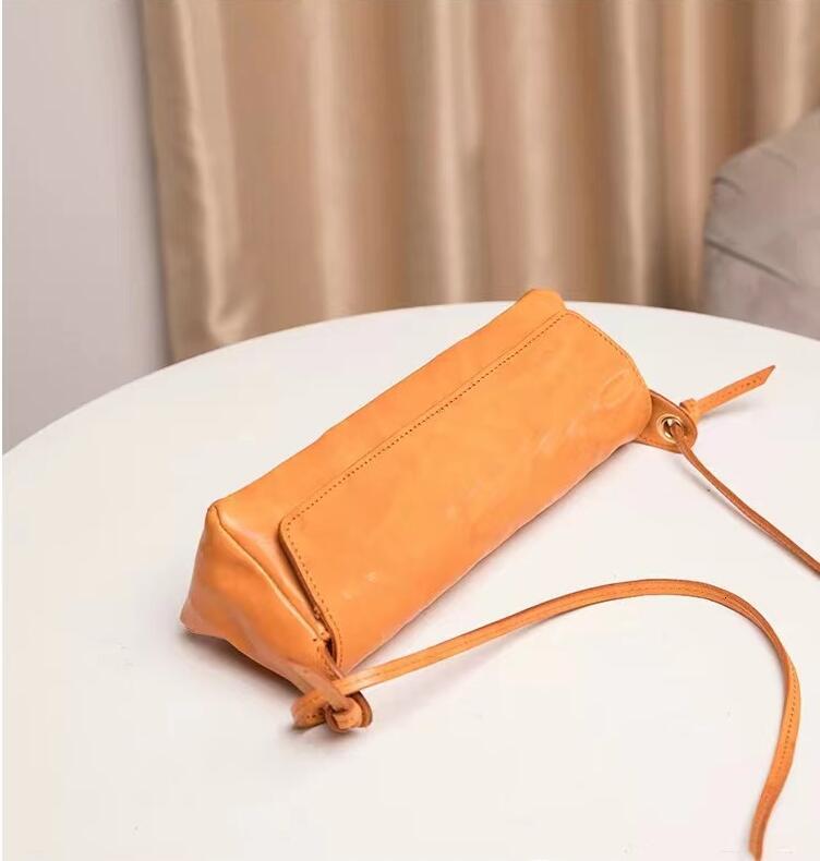 Vegetable Tanned First Layer Cowhide Women's Long Magnetic Buckle European And American Retro Messenger Bag Genuine Leather Hasp Style BagVoyage