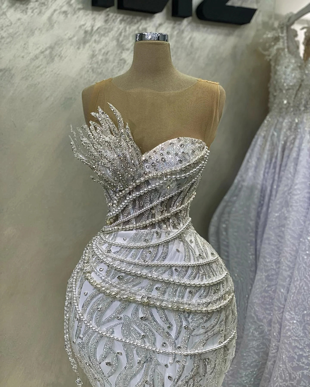 Luxury Mermaid Wedding Dresses Sequins Pearls Chains Beads Crystals Sleeveless Floor Length Custom Custom Made Plus Size Bridal Gown Vestidos De Novia