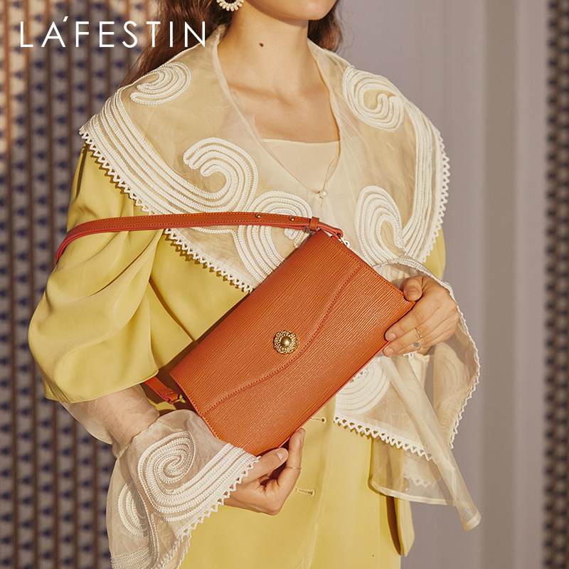 New Trendy Ladies Shoulder Bag Retro Simple Messenger Fashionable Underarm Designer Handbag Patent Leather Cover Style BagVoyage