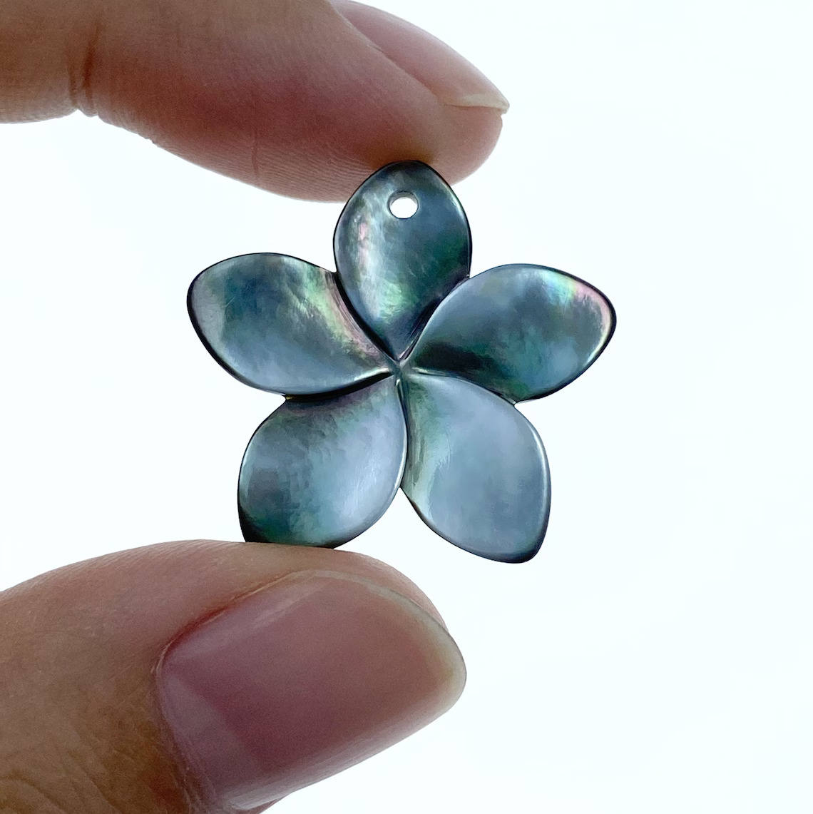 4pc 25mm Hand Carved Black Mother of Pearl Plumeria Flower Pendants for Jewelry Making