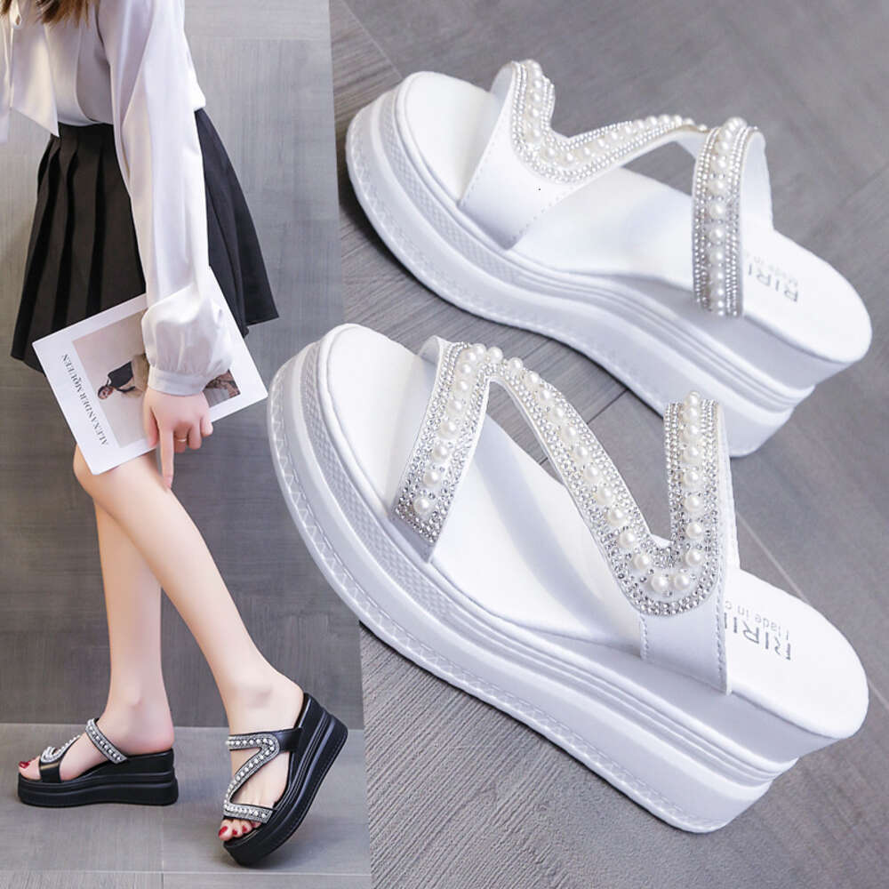 Summer Matsu Cake for Women 2024 New Outwear: Mesh Red and Pearl Slope with Women's Slippers Instagram Trendy ddmythur