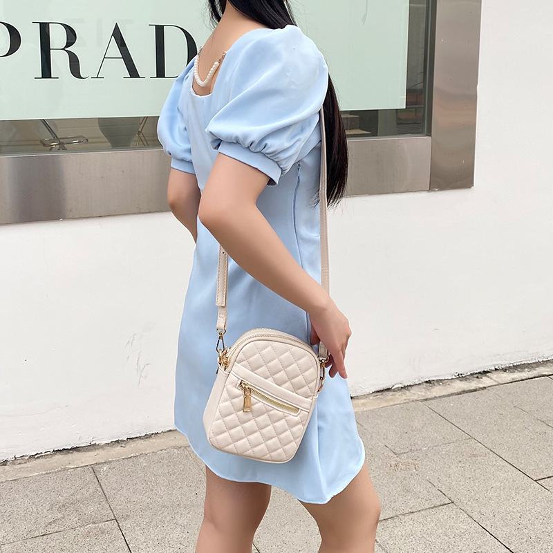 2025 Designer New Mini 2024 3 Phone Fashion Trend gge Women's Single Cross Shoulder Small Bag