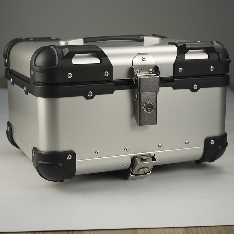 Caja de Herramientas trasera de aluminio para equipaje de motocicleta, accesorio Universal para Honda, Suzuki, Yamaha, BMW, maletero de casco, 35L/45L