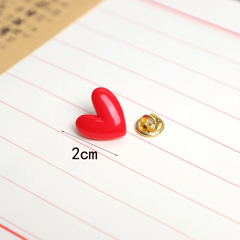 Cute Heart 2023 Red Shape Resin Brooch For Lovers Gift Wedding Party Jewelry Brooch Christmas New Year Gift Artist Jewelry smile