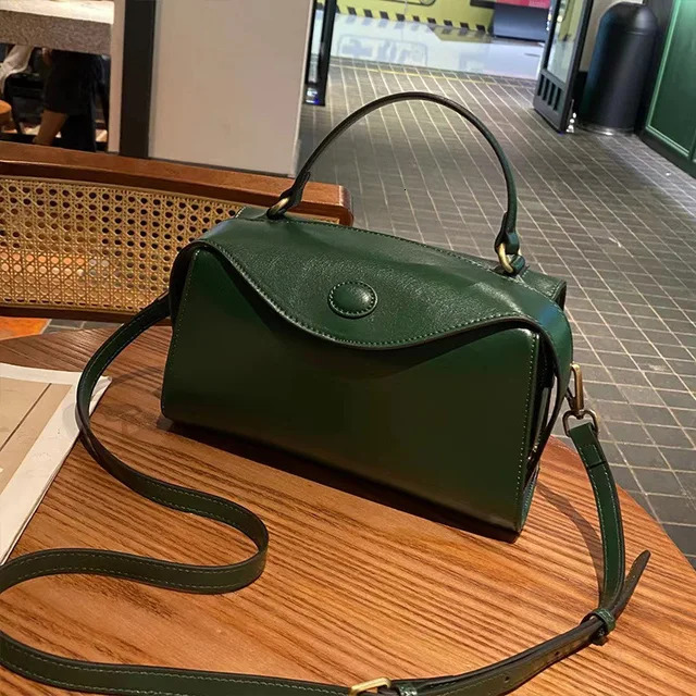 Boston Crossbody Shoulder Bags For Women Soft Leather Handbag Spring Summer New Daily Purses Casual Tote Patent Leather Zipper Style BagVoyage