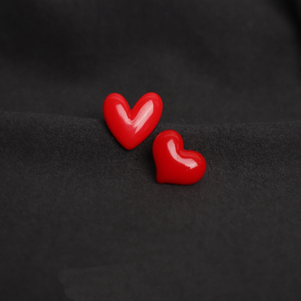 Cute Heart 2023 Red Shape Resin Brooch For Lovers Gift Wedding Party Jewelry Brooch Christmas New Year Gift Artist Jewelry smile