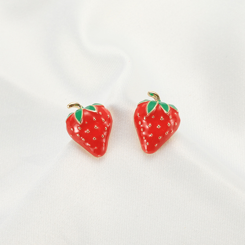 Celebrity Girls Cute Small High-end Red Strawberry Earrings Street Beat Net Red Personality Wild Earrings Beads Earrings Women