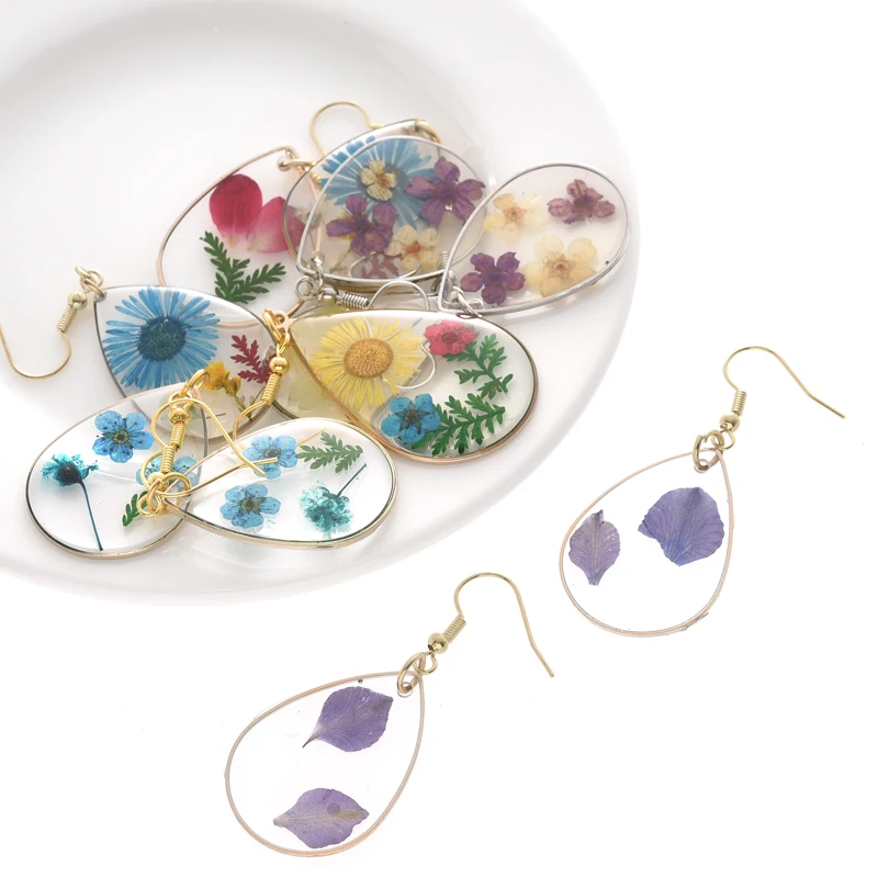 1Pair Pressed Oval Fresh Real Dried 2025 Flower Dangle Earring Daisy Hibiscus Petal Blossm Hook Resin new Drop Earring for Women Party