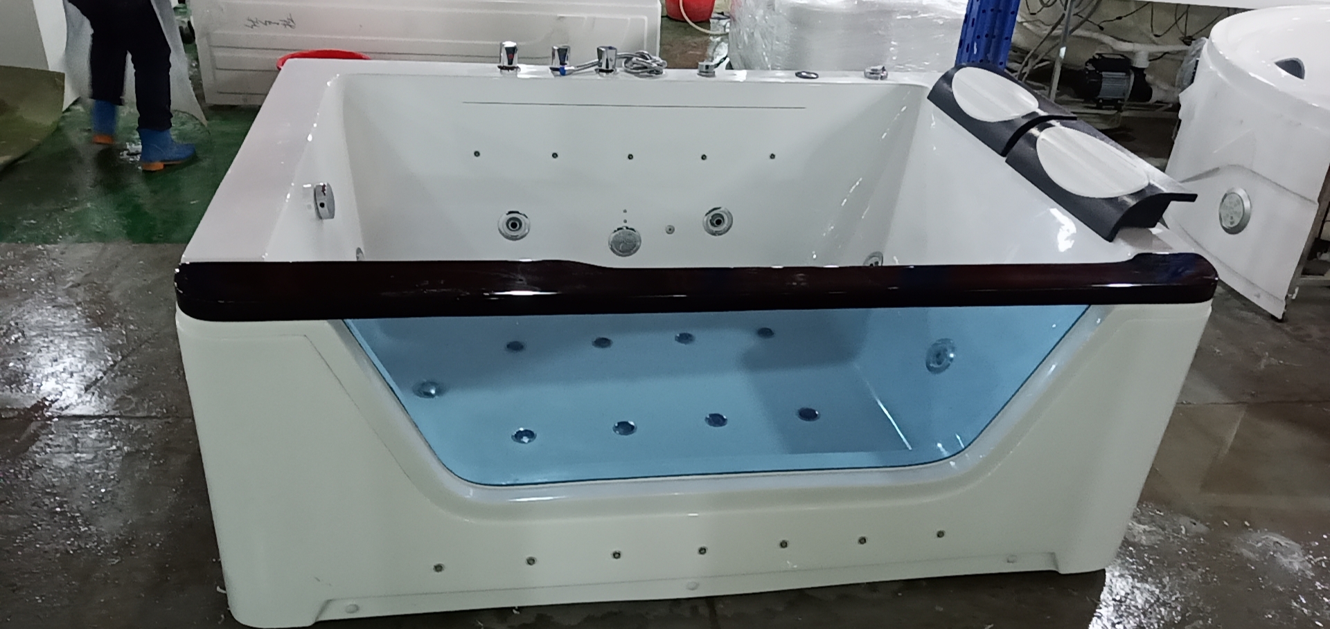 1700mm Waterfall Right Skirt Whirlpool Bathtub Acrylic Hydromassage Surfing Massaging Tub Colourful LED Lights Swimming Pool NS3020