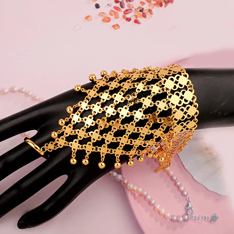 Gold Bracelet Kurdistan Bangle Plated Bridal Hand Jewelry Dangle Ball Hand Back Chain Middle East ddmysmile Pulceras Y Brazaletes Mujer Smile