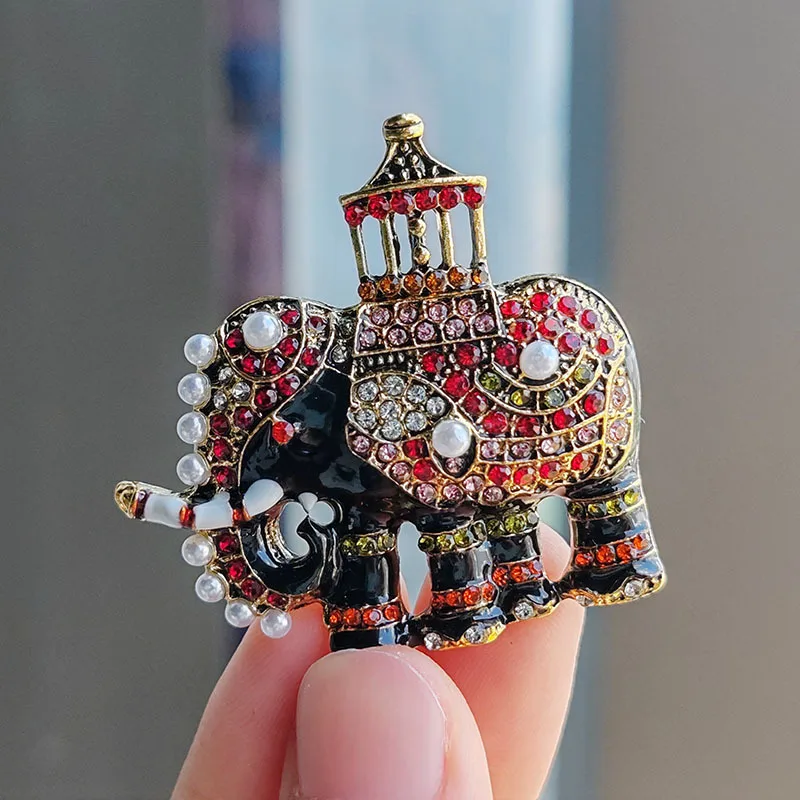 Colorful Rhinestone Quality High Elephant Brooches For Women Vintage Animal Pin Men's Suit Brooch Accessory Jewelry Gift smile