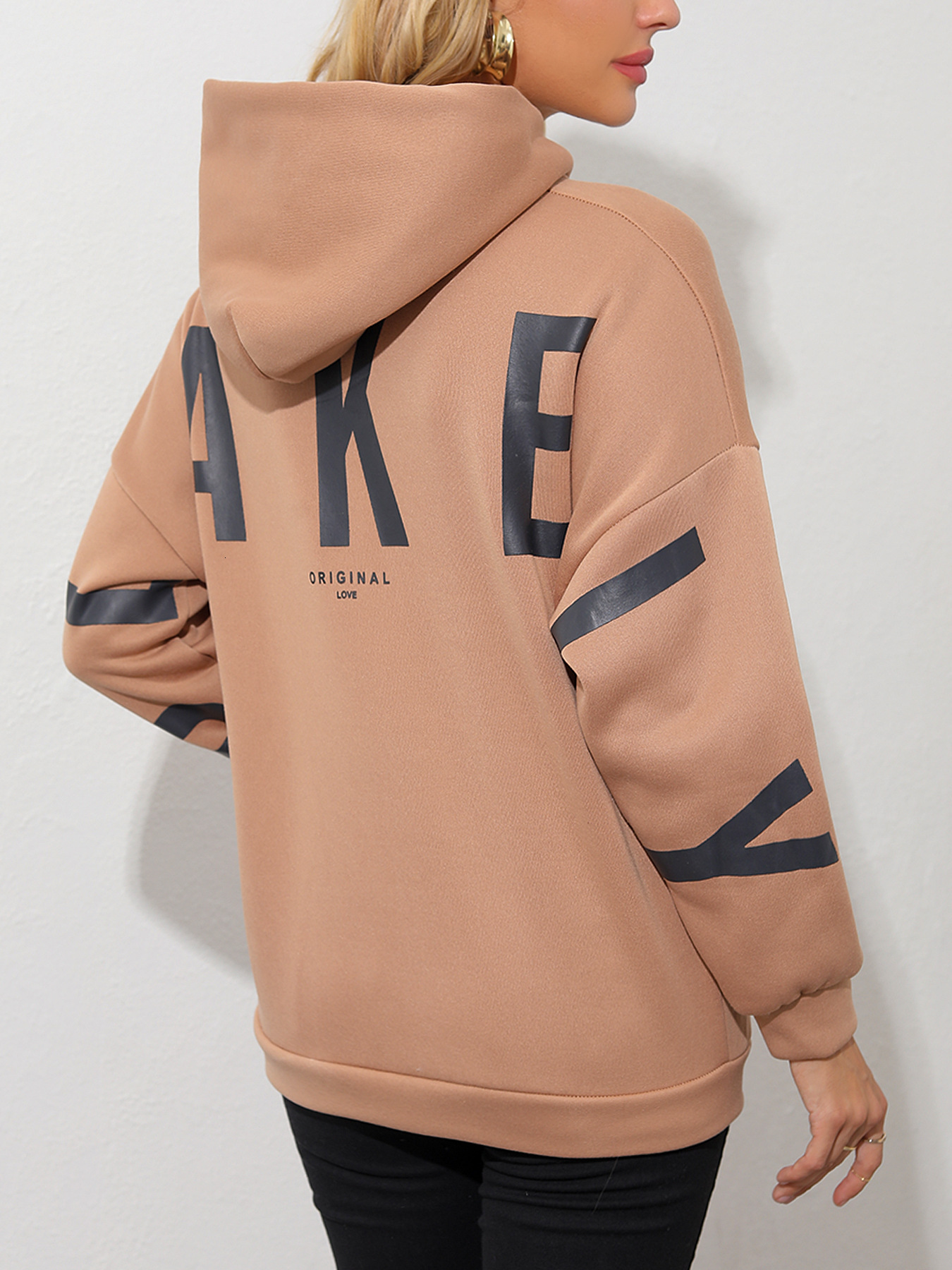 Designer's autumn and winter new fashionable printed thick fleece loose hooded sweatshirt for women