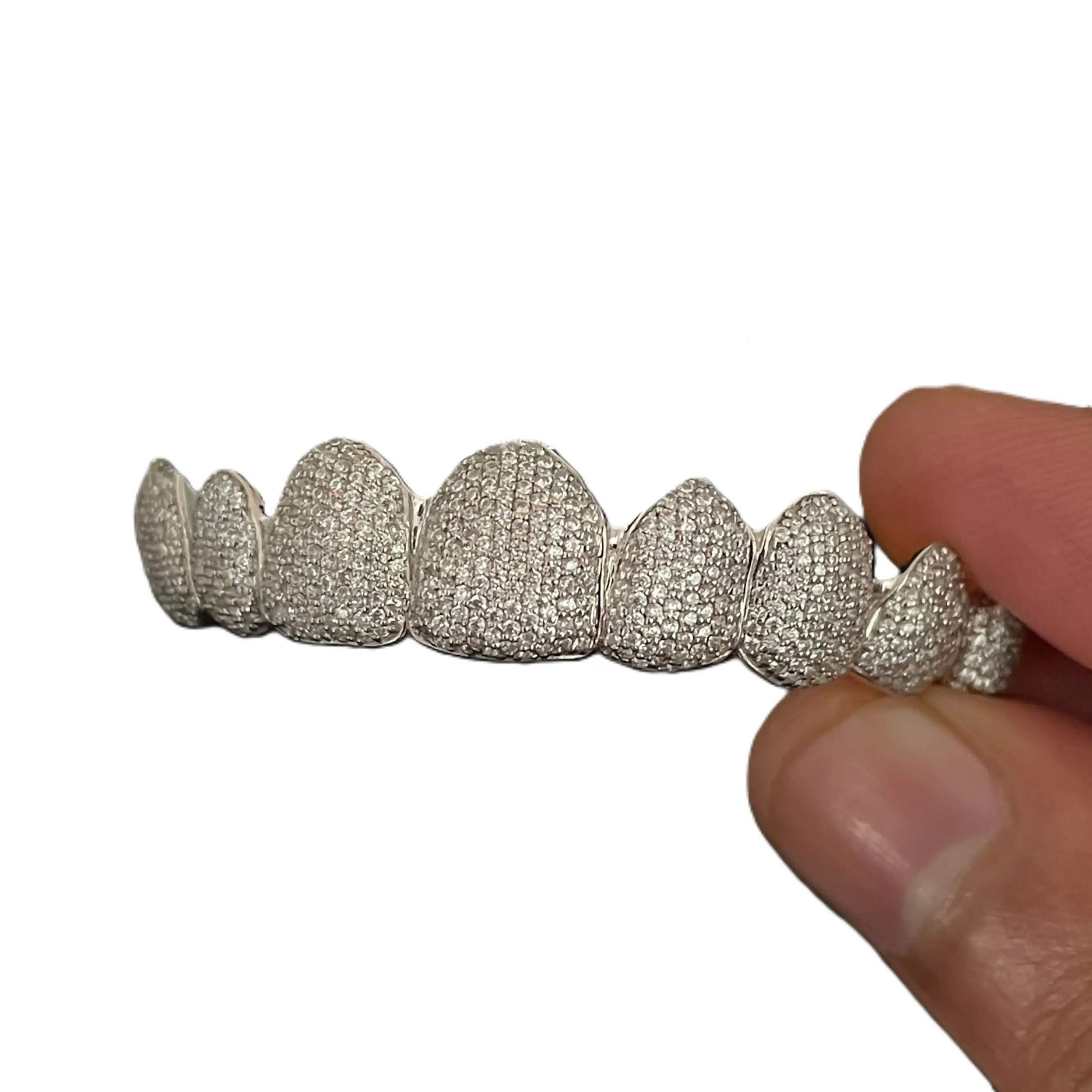 Top Quality 10k Gold Grill with Fancy Style vvs Moissanite Dia Out Teeth Grillz for Men solid