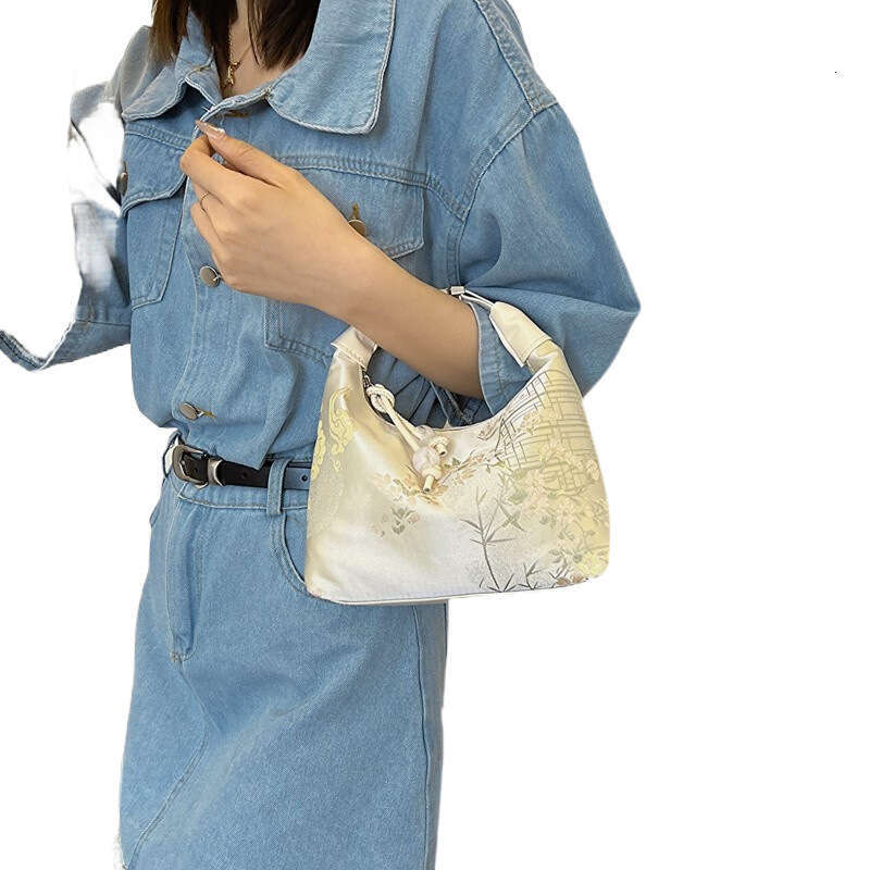 Handheld new Chinese style underarm for women's 2024 summer embroidery, niche high-end feeling, single shoulder crossbody bag