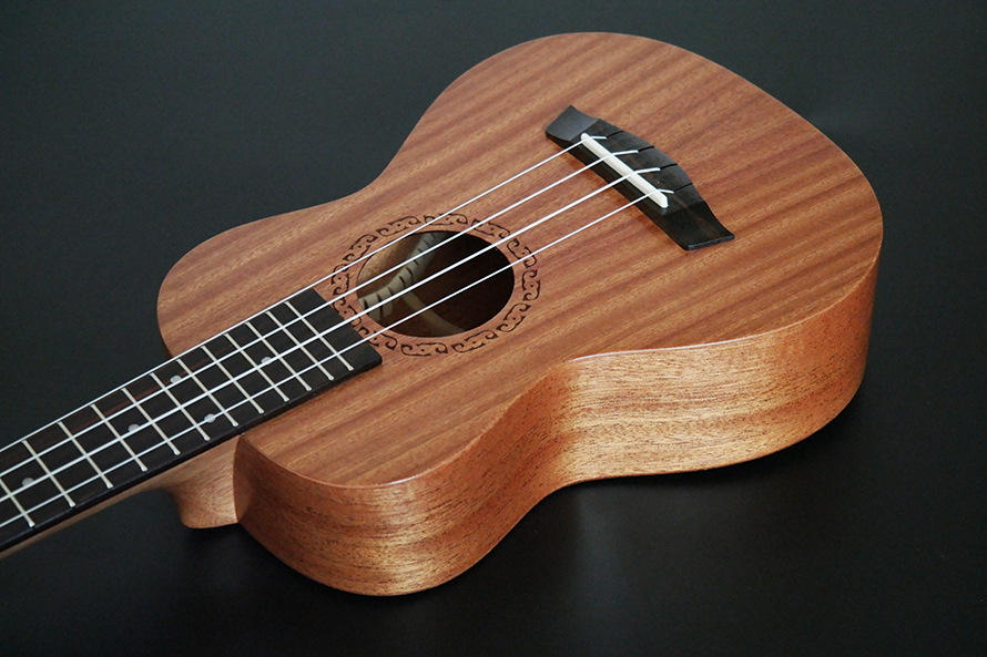 SevenAngel 26 inch Tenor Electric Ukulele Mahogany Mini Hawaiian 4 strings Guitar Rosewood Fretboard with Pickup EQ
