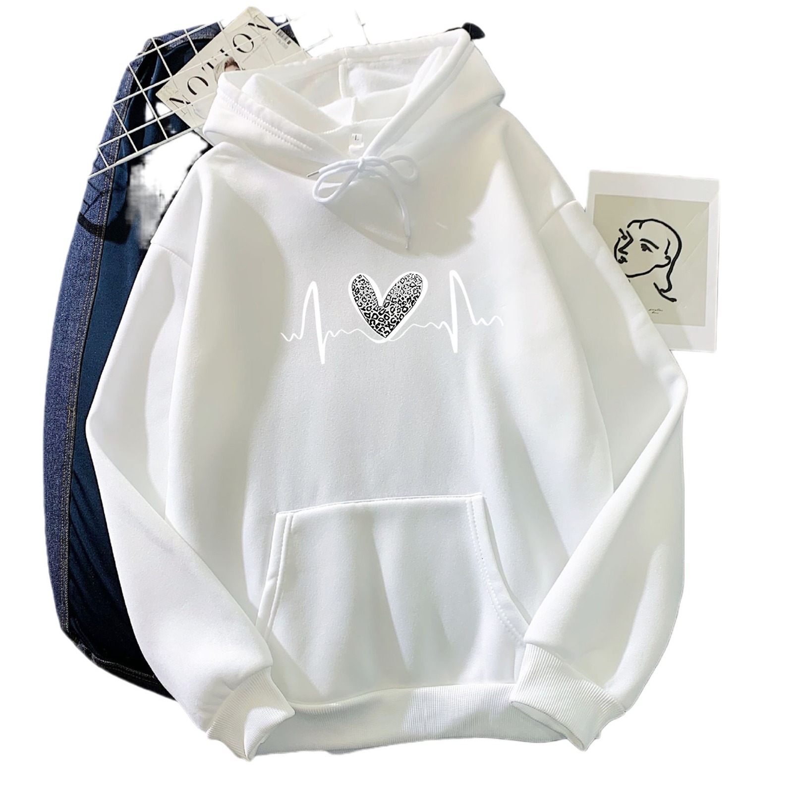 Designer autumn/winter heart-shaped printed hooded sweatshirt for couples, trendy and versatile top