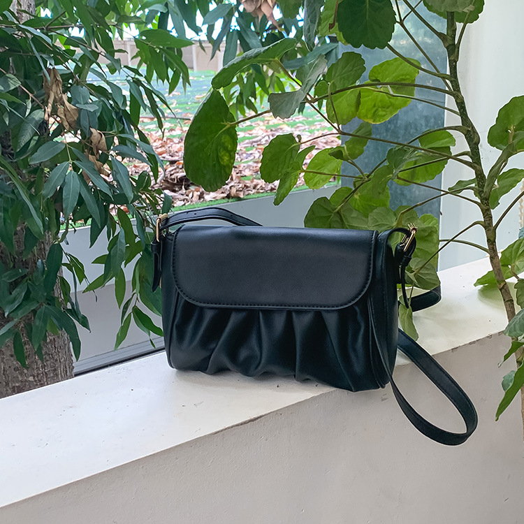 Bag versatile new fashion women's shoulder design cloud trendy crossbody bag free shipping