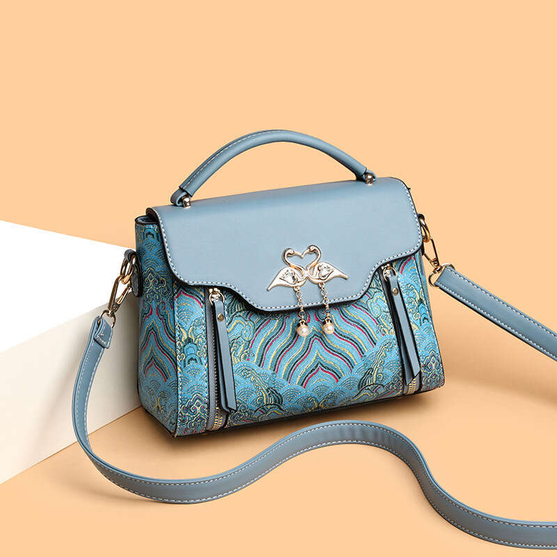 New western-style women's bag, fashionable and niche design, Chinese style printed handbag, versatile temperament, crossbody shoulder bag