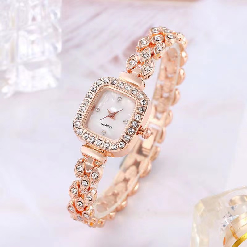 Great quality women Designer WristWatches water diamonds with box female fashion casual Luxury Dial 22mm quartz Watchs no618