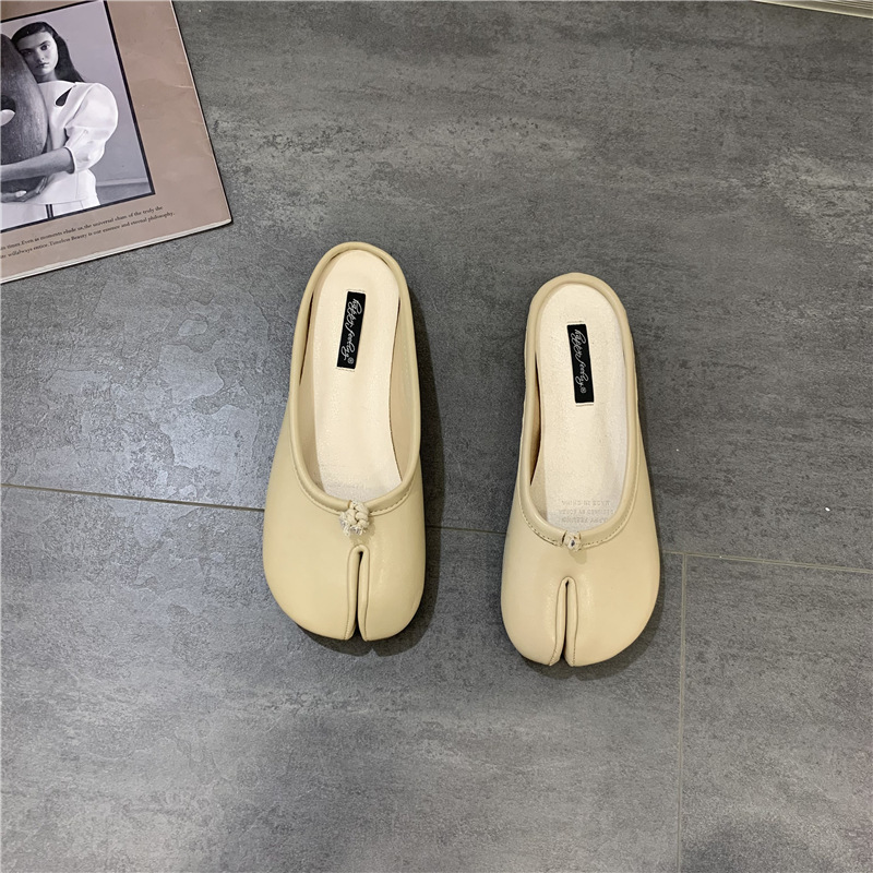 Novelty Shoes Split Woman Ninja Tabi Slippers Leather Round Toe Slides Comfy Mules Femmes Clog Sandals Pettitoes Flipps e910
