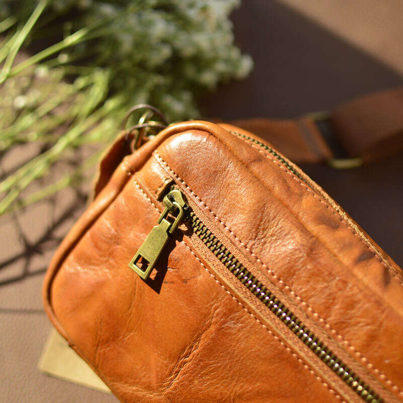 American Vintage Hand-Made Leather Crossbody Bag Male Daily Shopping Casual Handbag