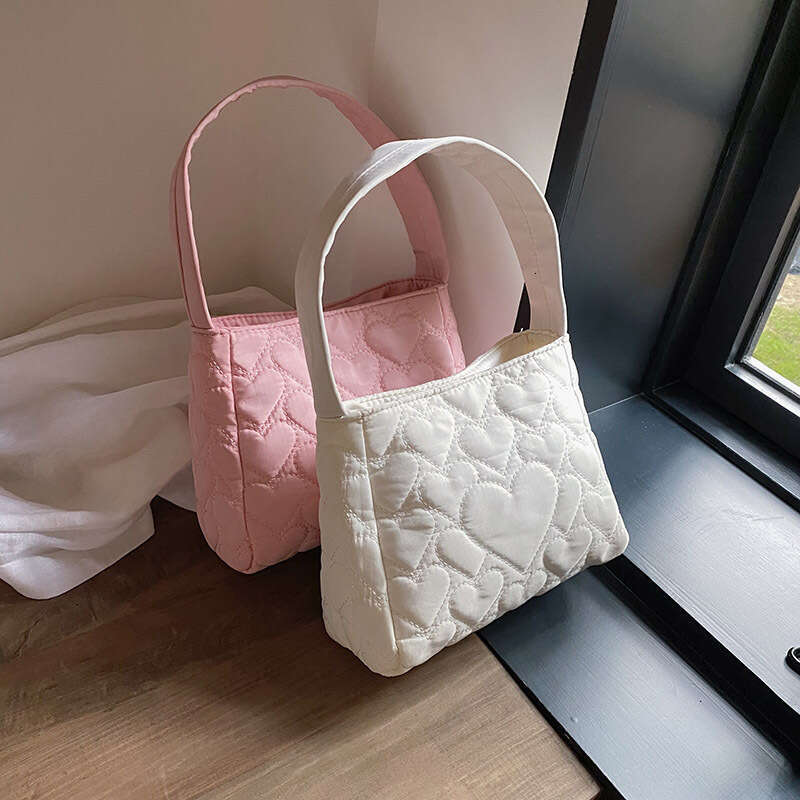 Small and high-end handbag, women's nylon fabric, heart tote, bento bag, versatile single shoulder armpit bag