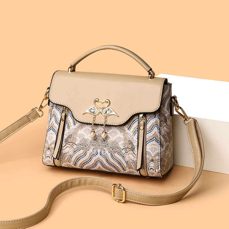 New western-style women's bag, fashionable and niche design, Chinese style printed handbag, versatile temperament, crossbody shoulder bag