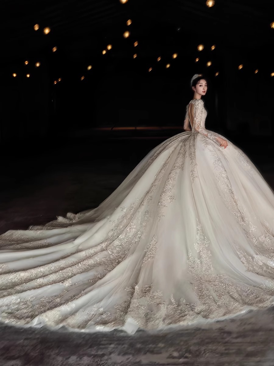 2024 New Dubai Arabic Wedding Sexy Crystals Beaded Ruched Sweep Train Bridal Gowns Robes Sequined Mesh Lace Long Sleeves A Line Pleated Dresses 0510