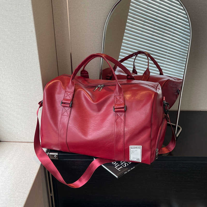 Fashion Pu High Quality Travel Bag Large Capacity for Womens Commuting Luggage Bag Stylish and Versatile Fitness Bag
