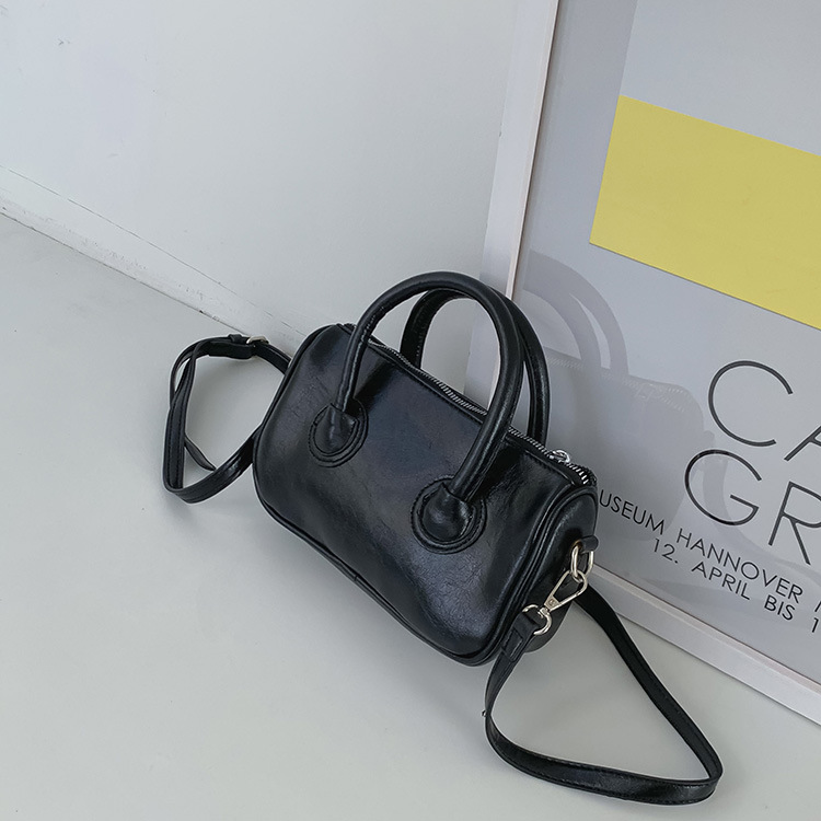 Women's new 2024 niche design armpit women's handbag crossbody shoulder bag bags