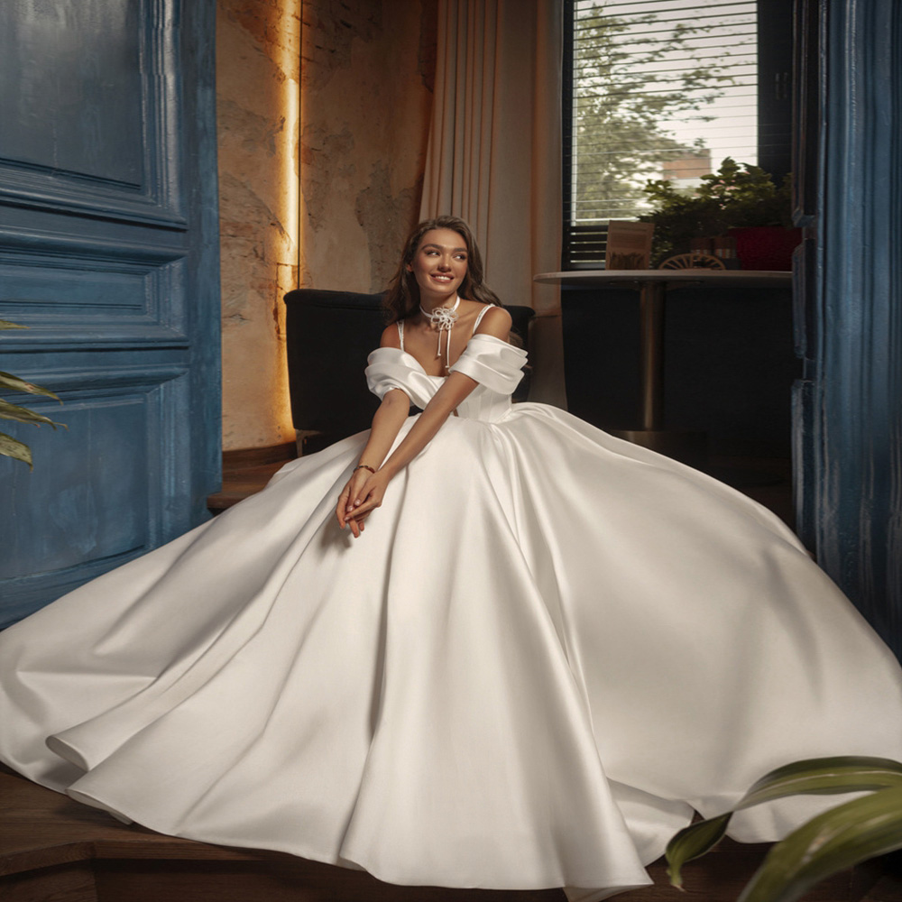 Beading Spaghetti Straps Wedding Dresses Off the Shoulder A Line Bridal Dress Puffy Satin Plus Size robe de mariee