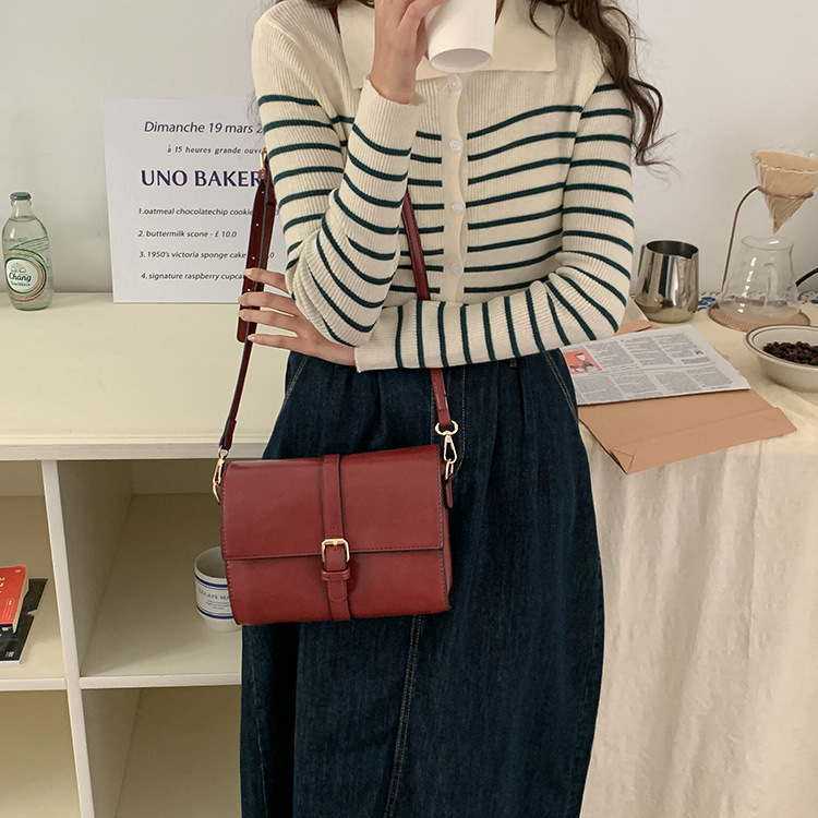 Designers Bag 2025 Women's New Crossbody Shoulder With A Niche High-end Design Small Square Bag Simple And Versatile Free Shipping