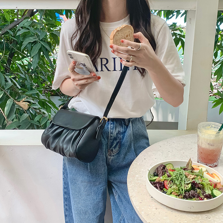 Bag versatile new fashion women's shoulder design cloud trendy crossbody bag free shipping