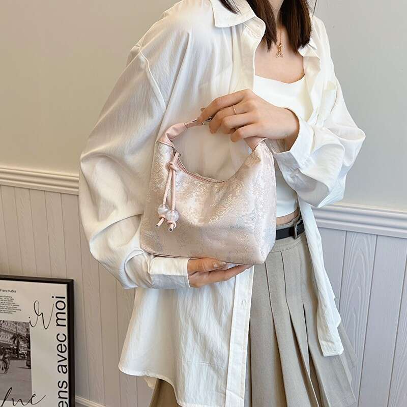 Handheld new Chinese style underarm for women's 2024 summer embroidery, niche high-end feeling, single shoulder crossbody bag