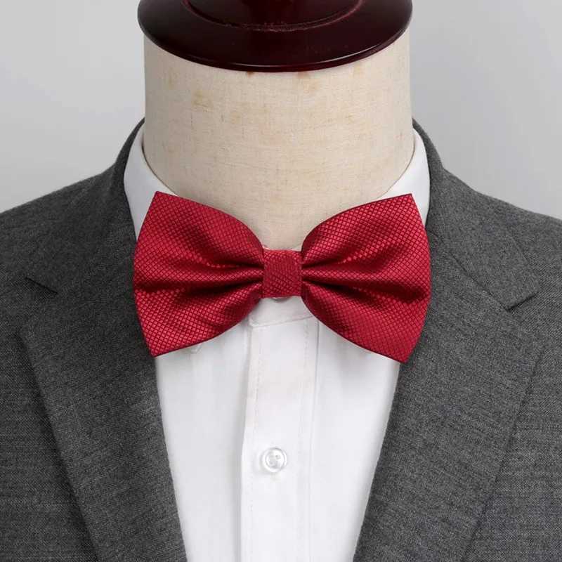 Men Bowtie Set 3pcs Plaids Classic Fashion Wedding Party Formal Cufflinks Bow Tie Handkerchief Cuff Links Lots Three Piece SetX241109