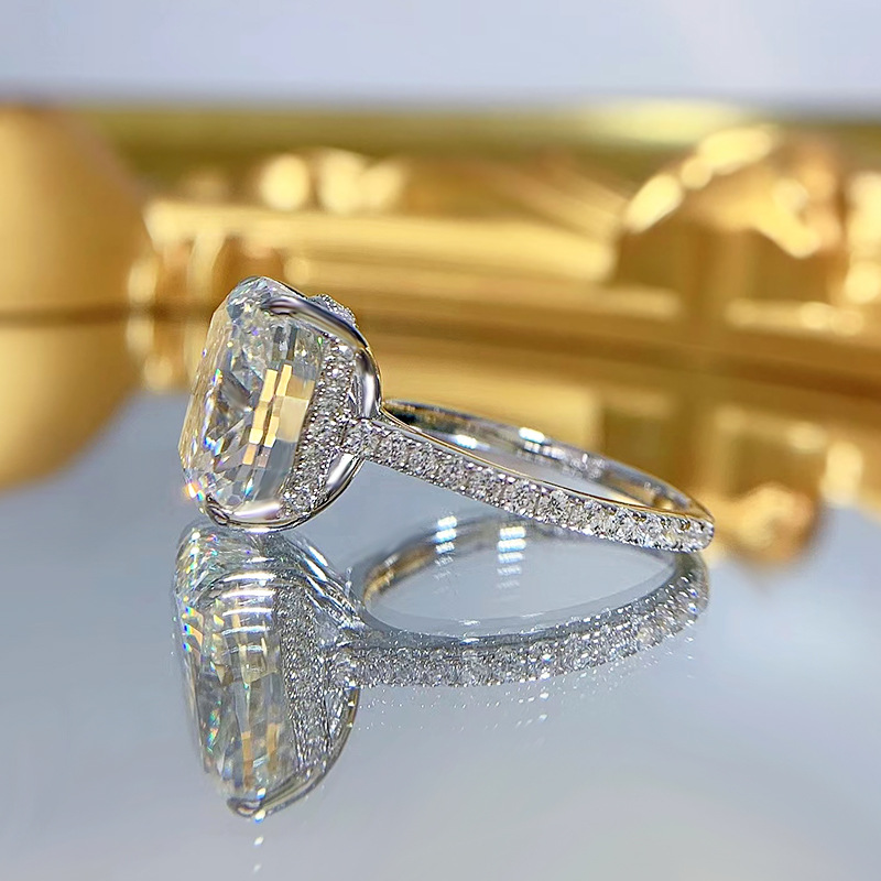 2024 Top Sell Genuine 100% 925 Sterling Silver Luxury Jewelry Narural White Moissanite Diamond Party Elegant Women Wedding Engagement Band Ring Gift