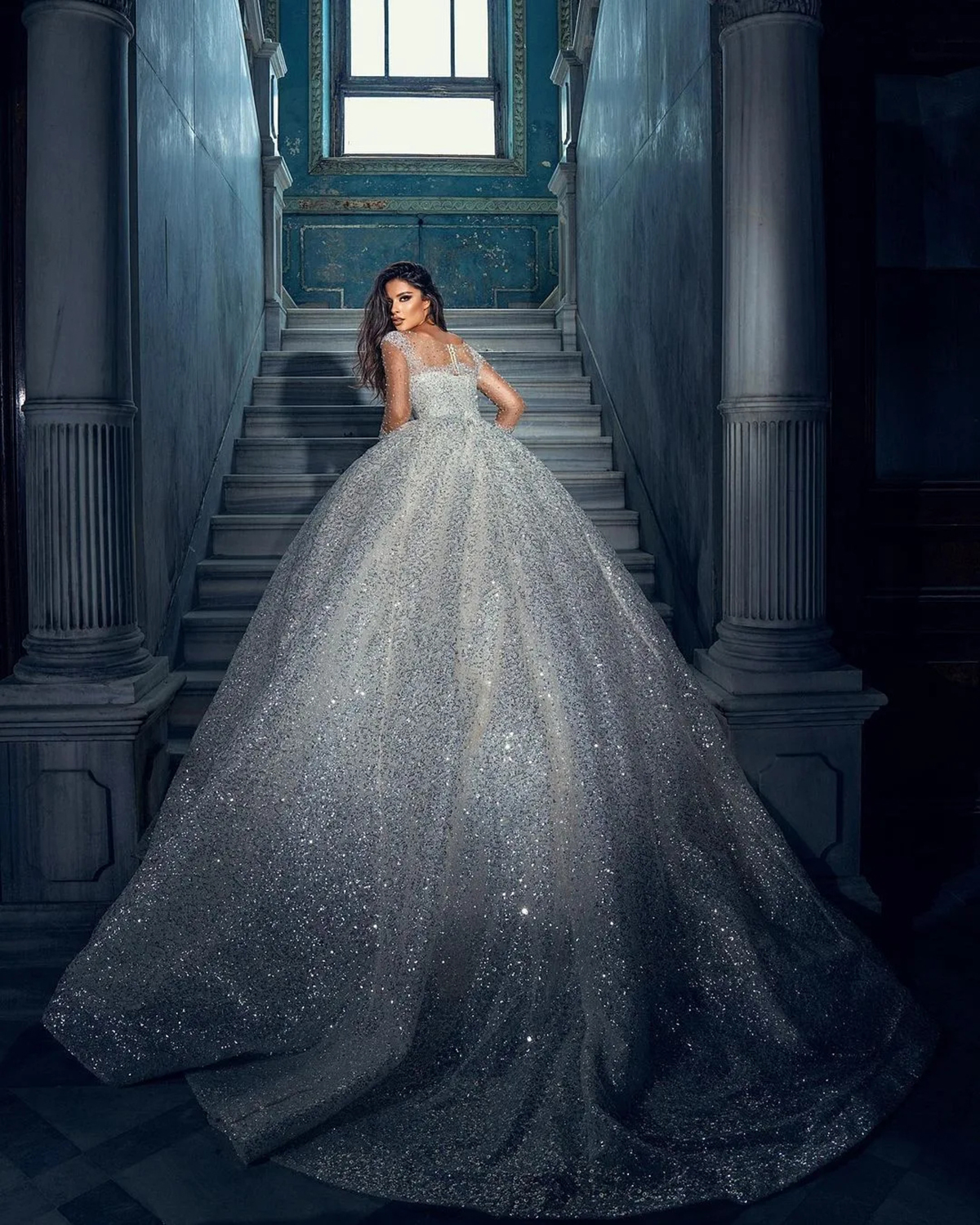 Gorgeous Ball Gown Wedding Dress Sheer Neck Long Sleeves Bridal Gown Appliques Sequins Sweep Train Dresses Custom Made vestidos de novia