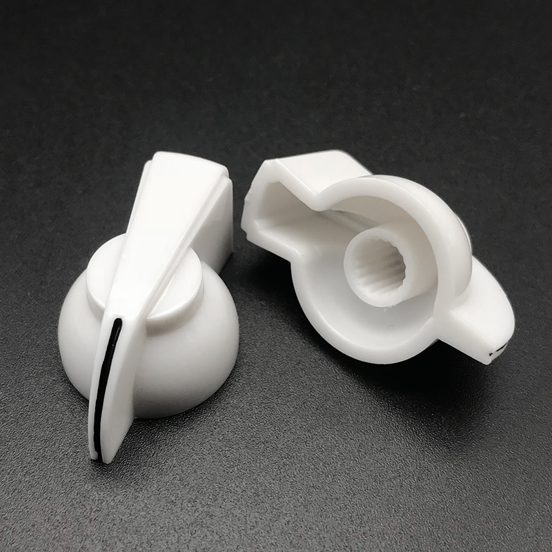 100pcs Plastic Guitar AMP Amplifier Knob Gutiarra Effect Pedal Chicken Head Knob Black White for Choose Wholesale
